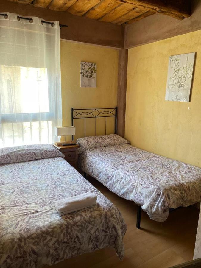 ホテル Hostal サアグン エクステリア 写真
