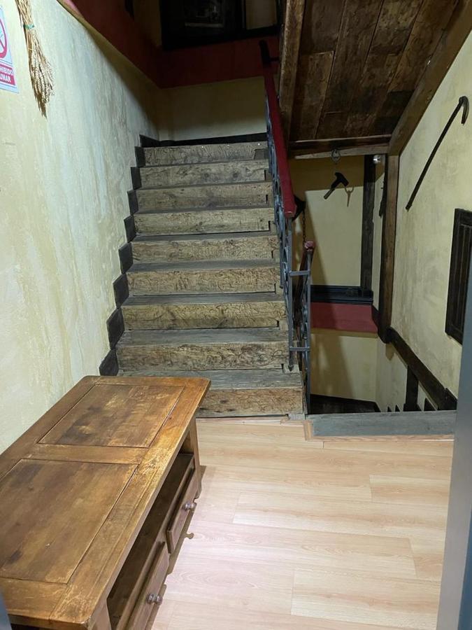 ホテル Hostal サアグン エクステリア 写真