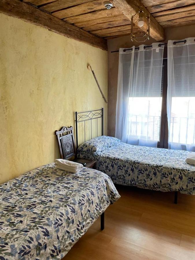 ホテル Hostal サアグン エクステリア 写真