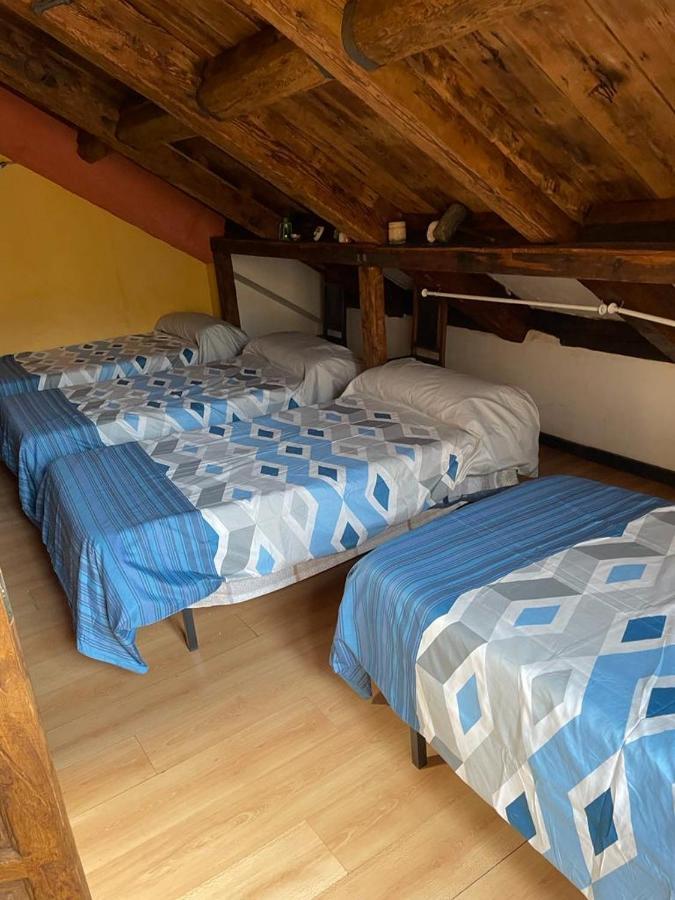 ホテル Hostal サアグン エクステリア 写真